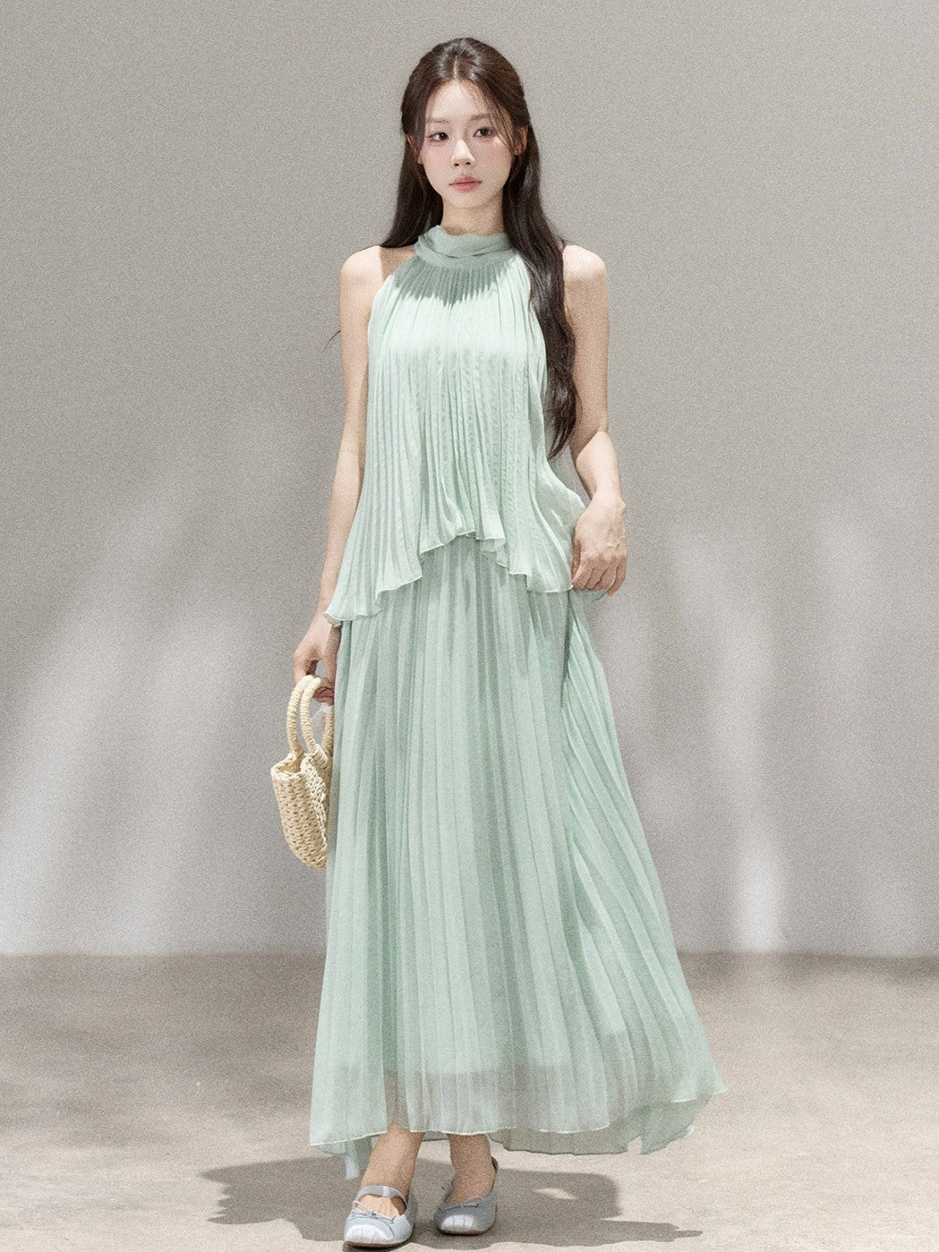HERCHIC Đầm Maxi Xếp Ly Sát Nách Màu Xanh Bạc Hà Đi Biển Mùa Hè